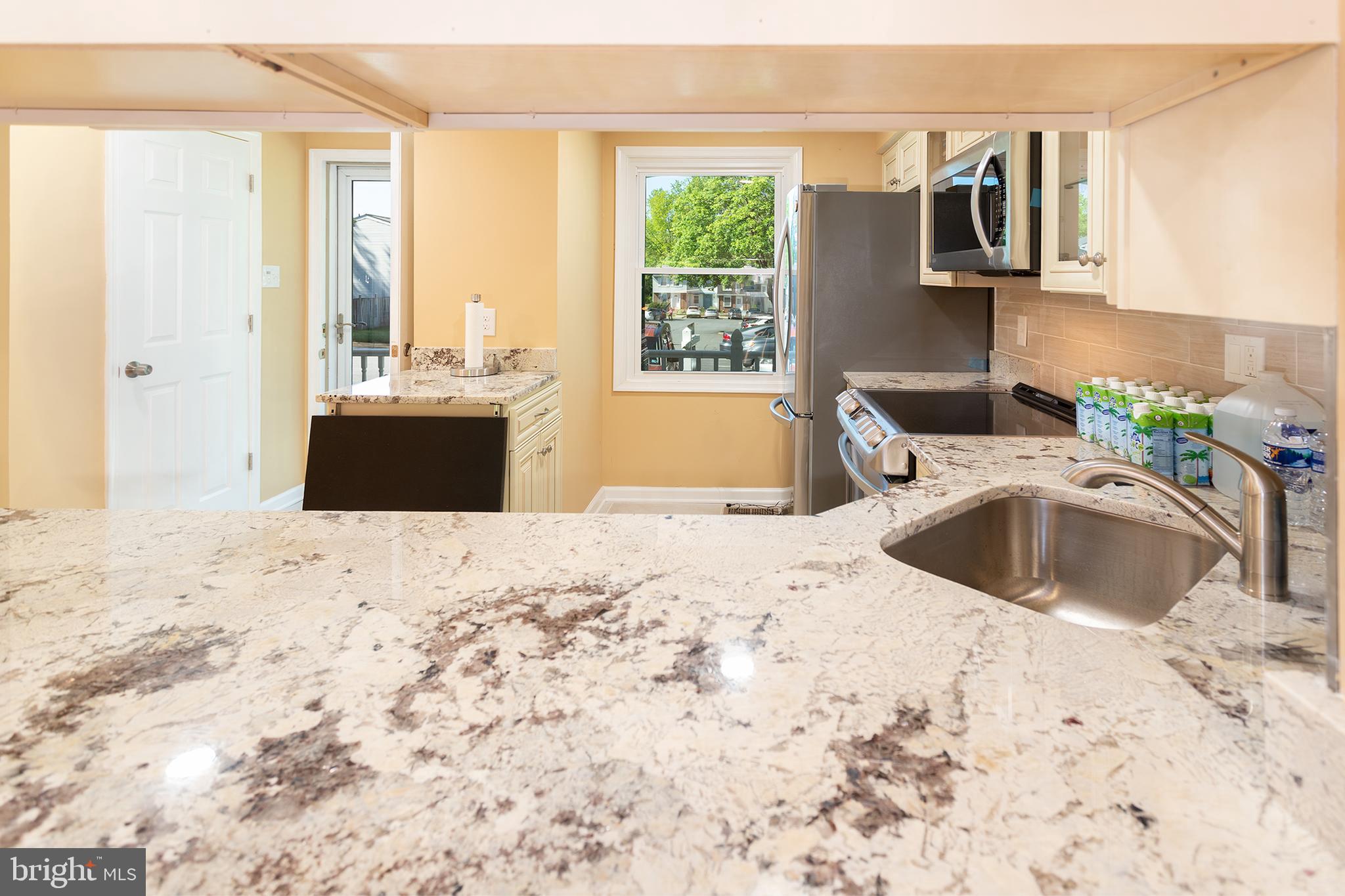 8333 Brookvale Court Springfield, VA 22153 - Photo 6 of 46 Kitchen