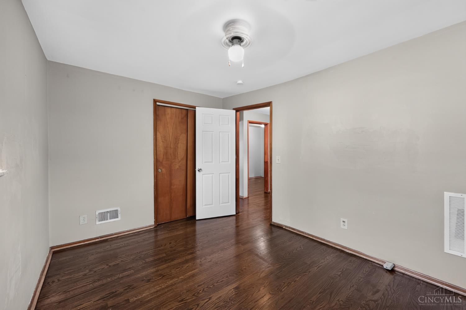 6633 Daly Road Cincinnati, OH 45224 - Photo 23 of 28