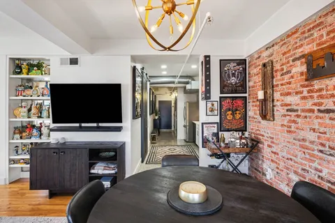 $424,900 | 700 Church Street, Unit 802, Nashville, TN 37203