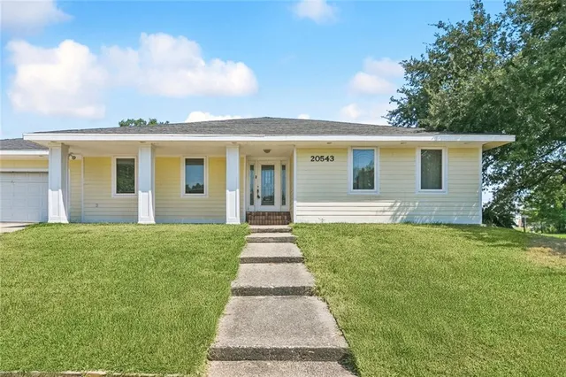 $1,975 | 20543 Old Spanish Trail, New Orleans, LA 70129