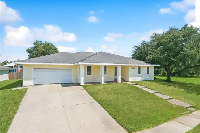 $1,975 | 20543 Old Spanish Trail, New Orleans, LA 70129