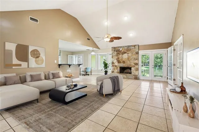 $1,975 | 20543 Old Spanish Trail, New Orleans, LA 70129