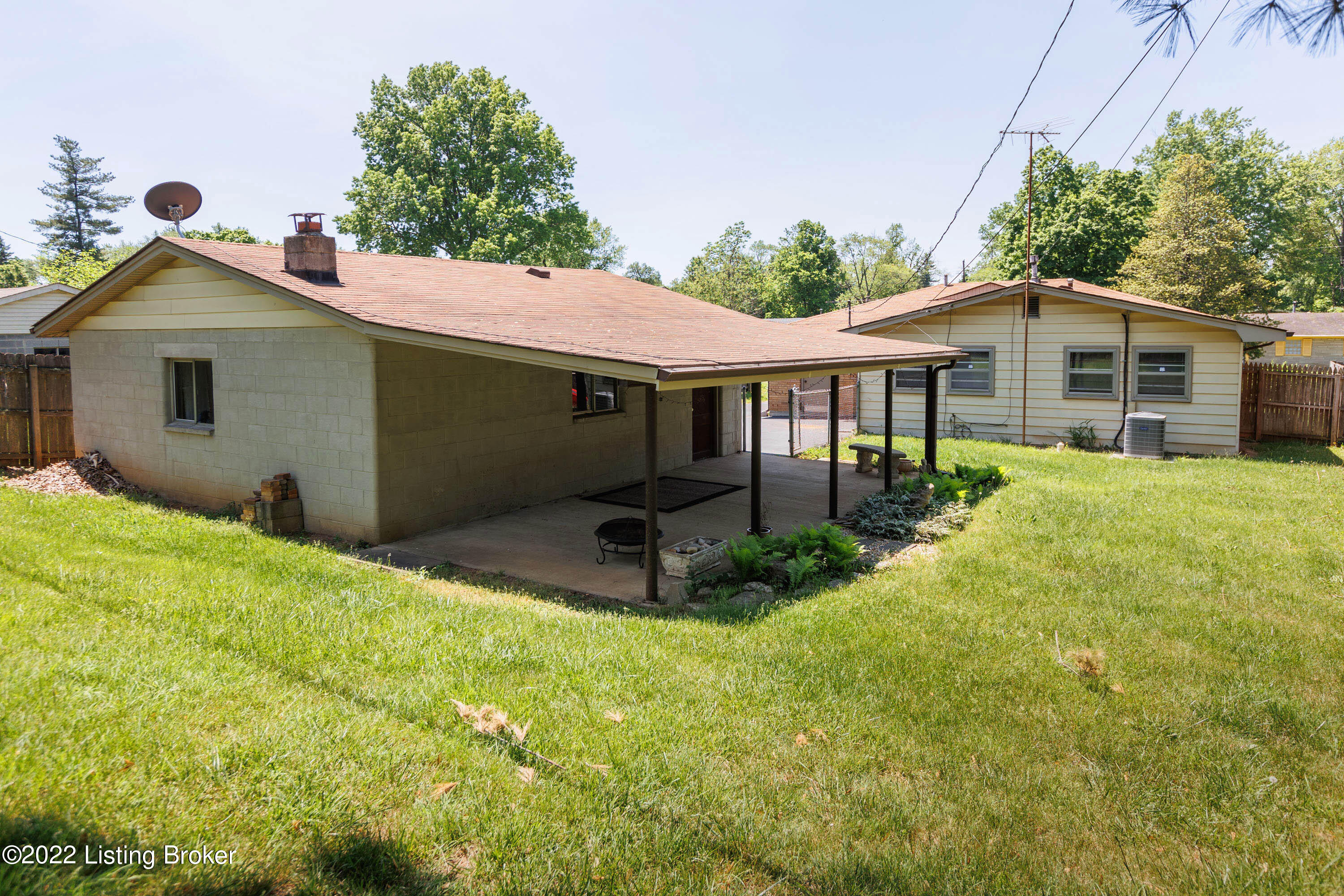 1817 Millgate Road Louisville, KY 40223 - Photo 35 of 35 035