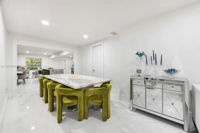 $2,575,000 | 528 Sevilla Avenue, Coral Gables, FL 33134