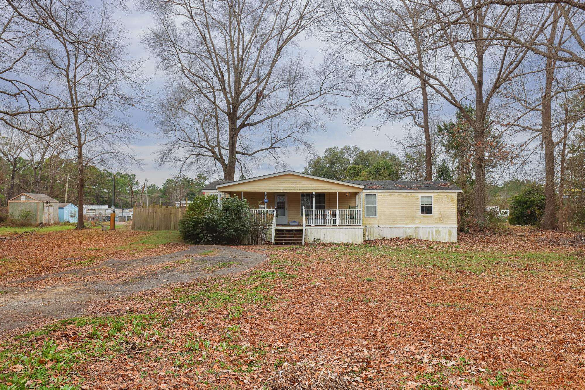 78 Dove Street Georgetown, SC 29440 - Photo 1 of 28