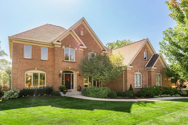 $1,000,000 | 3N808 John Greenleaf Whittier Place, St. Charles, IL 60175