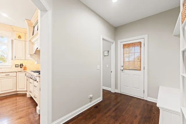 $1,000,000 | 3N808 John Greenleaf Whittier Place, St. Charles, IL 60175