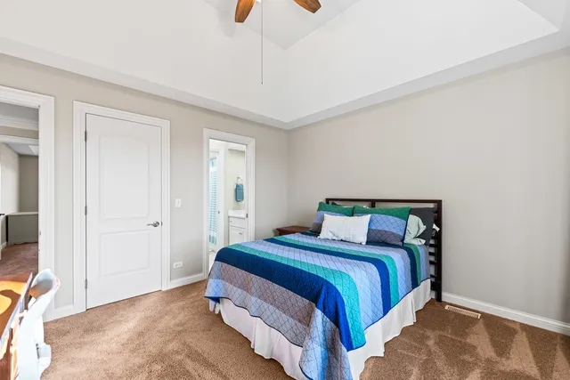 $1,000,000 | 3N808 John Greenleaf Whittier Place, St. Charles, IL 60175