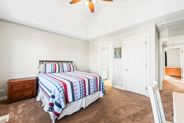 $1,000,000 | 3N808 John Greenleaf Whittier Place, St. Charles, IL 60175