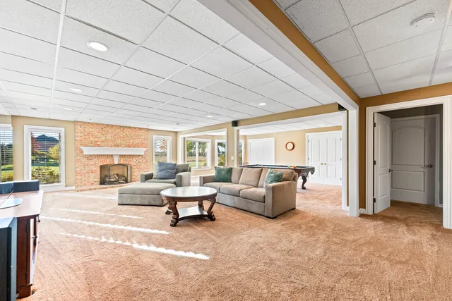 $1,000,000 | 3N808 John Greenleaf Whittier Place, St. Charles, IL 60175