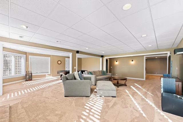 $1,000,000 | 3N808 John Greenleaf Whittier Place, St. Charles, IL 60175