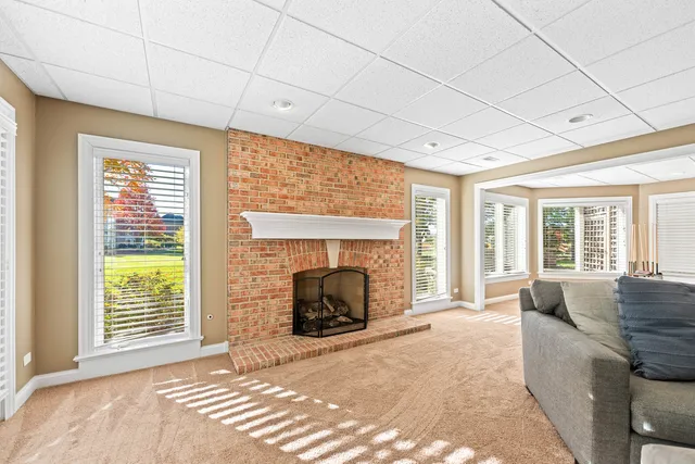 $1,000,000 | 3N808 John Greenleaf Whittier Place, St. Charles, IL 60175