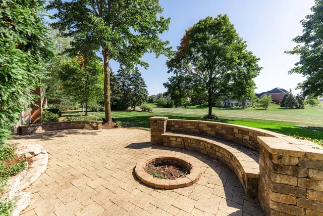 $1,000,000 | 3N808 John Greenleaf Whittier Place, St. Charles, IL 60175