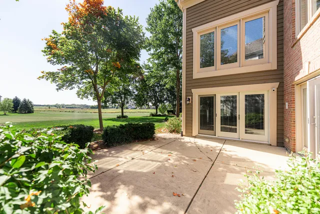 $1,000,000 | 3N808 John Greenleaf Whittier Place, St. Charles, IL 60175