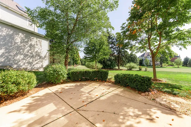 $1,000,000 | 3N808 John Greenleaf Whittier Place, St. Charles, IL 60175