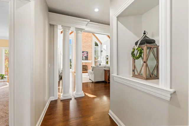 $1,000,000 | 3N808 John Greenleaf Whittier Place, St. Charles, IL 60175