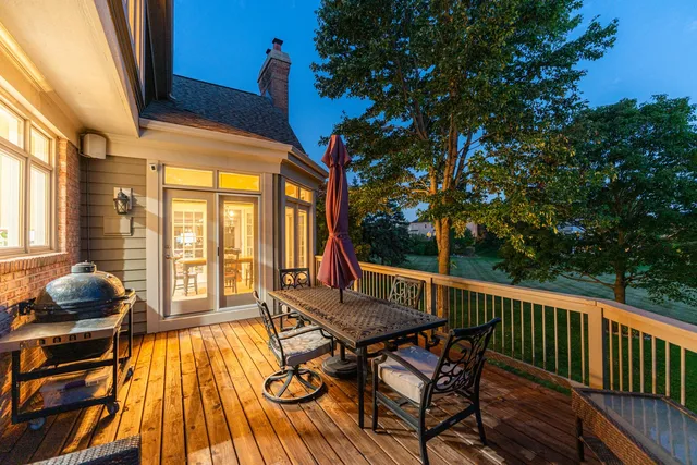 $1,000,000 | 3N808 John Greenleaf Whittier Place, St. Charles, IL 60175