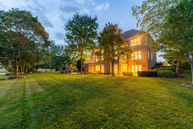 $1,000,000 | 3N808 John Greenleaf Whittier Place, St. Charles, IL 60175