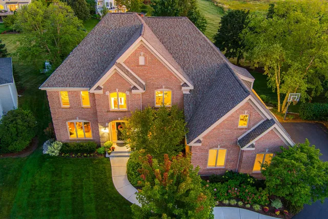 $1,000,000 | 3N808 John Greenleaf Whittier Place, St. Charles, IL 60175