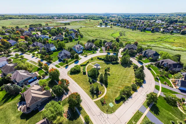 $1,000,000 | 3N808 John Greenleaf Whittier Place, St. Charles, IL 60175