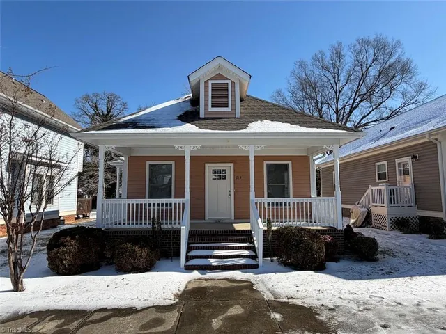 $1,550 | 815 Green Oaks Street, Greensboro, NC 27401