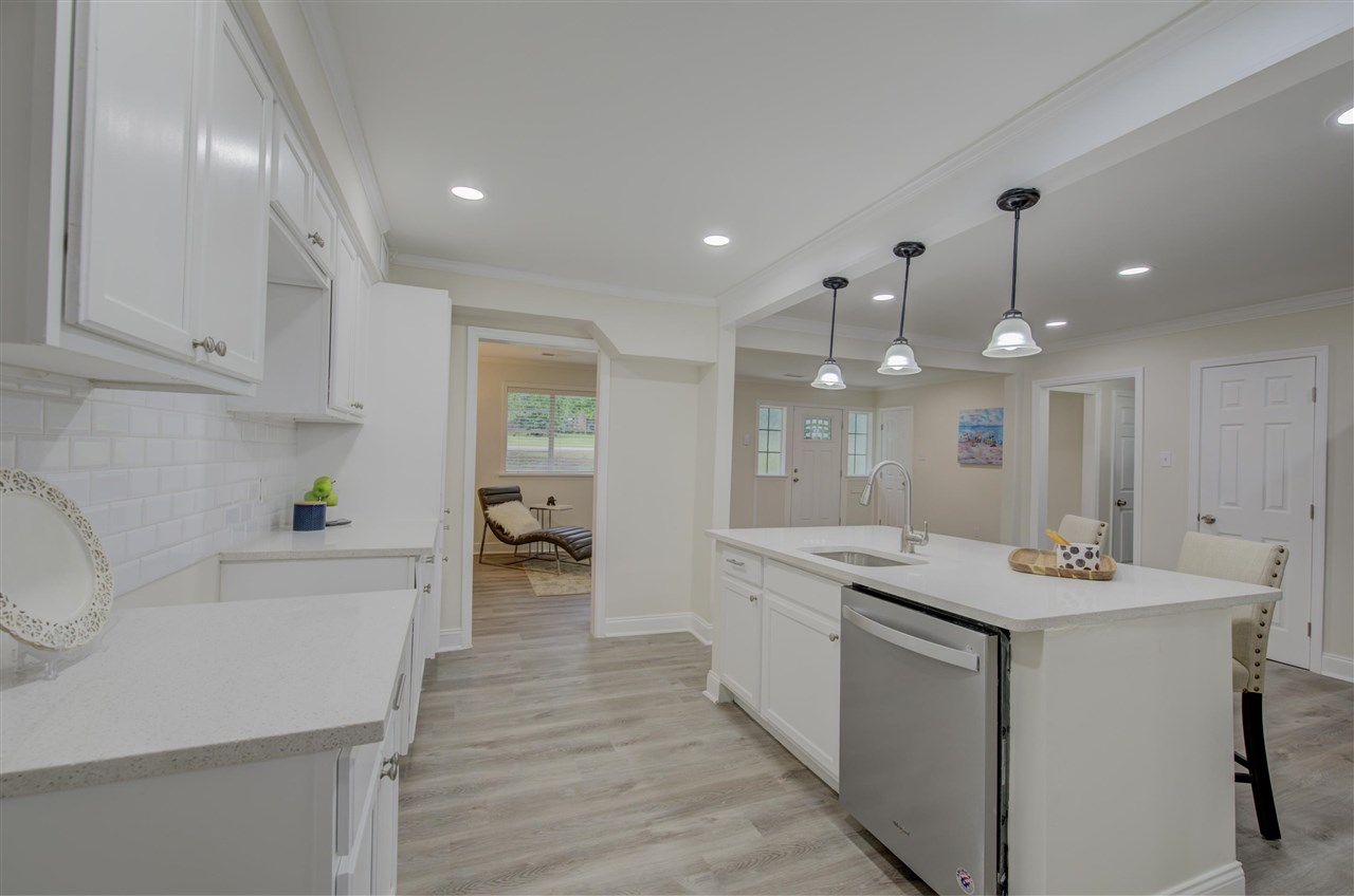 214 North Mendenhall Road Memphis, TN 38117 - Photo 12 of 24 Gallery Image 12