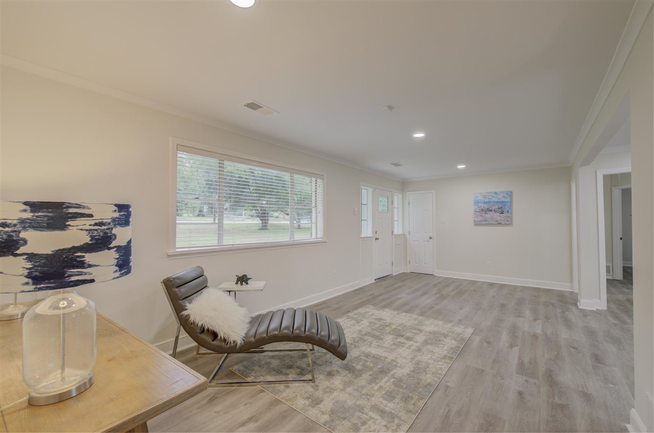 214 North Mendenhall Road Memphis, TN 38117 - Photo 3 of 24 Gallery Image 3