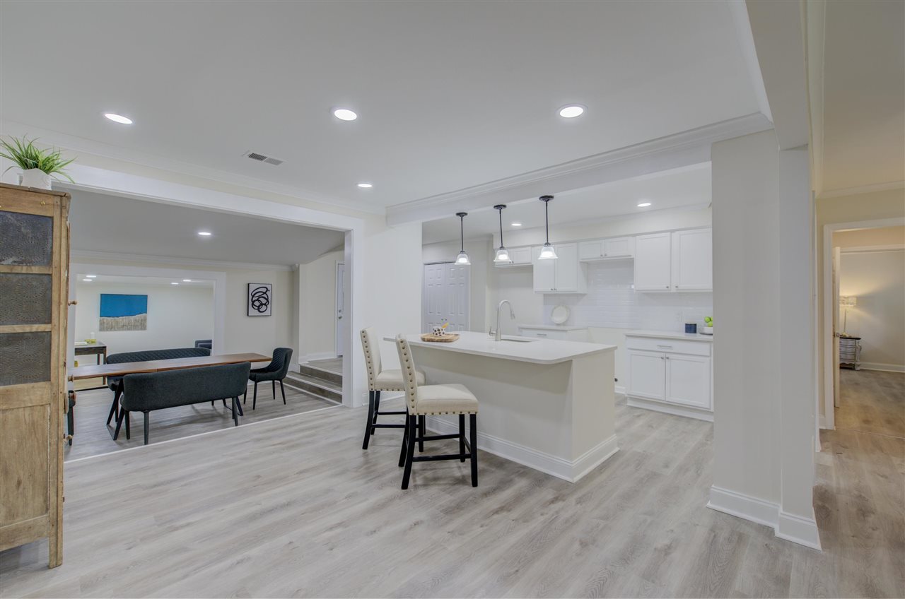 214 North Mendenhall Road Memphis, TN 38117 - Photo 9 of 24 Gallery Image 9