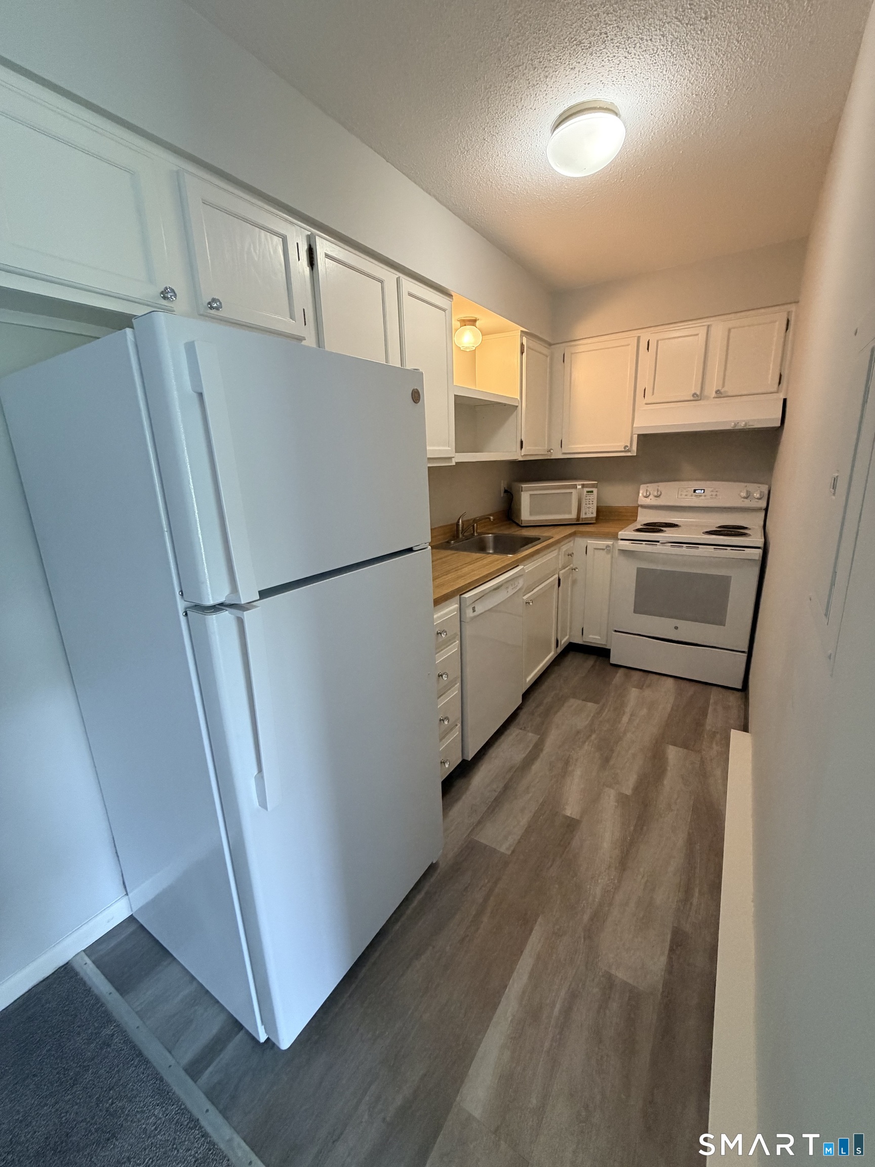 115 Short Beach Road, Unit 307 Stratford, CT 06615 - Photo 3 of 25