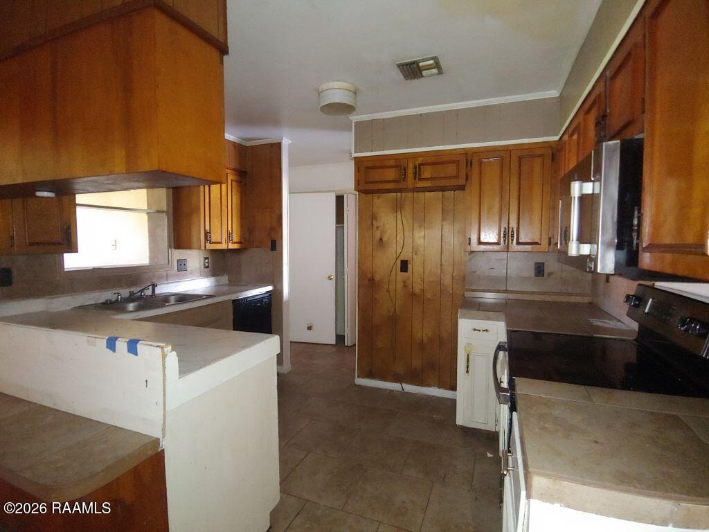 104 Rue Felicite Lafayette, LA 70507 - Photo 4 of 24 4 Kitchen