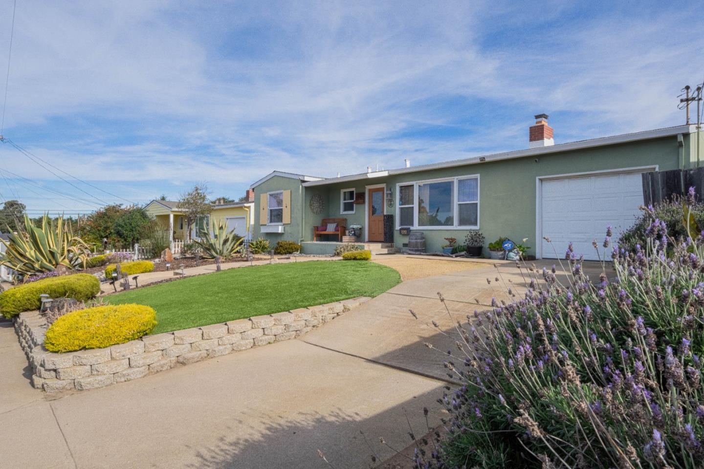 2080 Buchanan Street Seaside, CA 93955 - Photo 4 of 28
