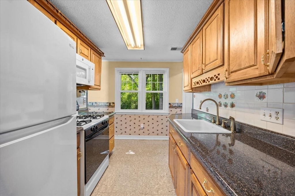 27 Nadine Road Brockton, MA 02302 - Photo 29 of 42