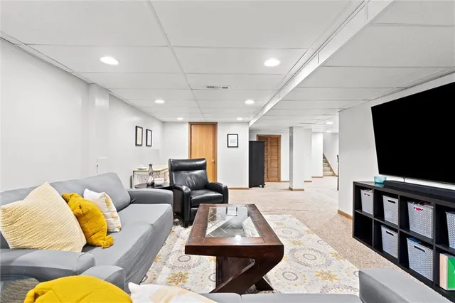 $345,000 | 7132 Robinson Street, Overland Park, KS 66204