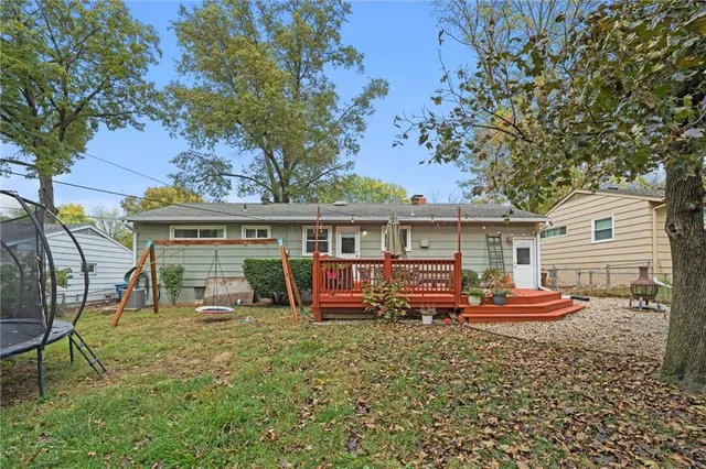 $345,000 | 7132 Robinson Street, Overland Park, KS 66204