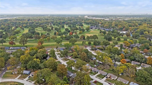 $345,000 | 7132 Robinson Street, Overland Park, KS 66204