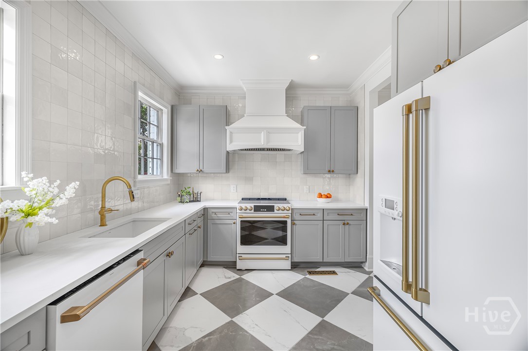 501 East 41st Street Savannah, GA 31401 - Photo 16 of 63