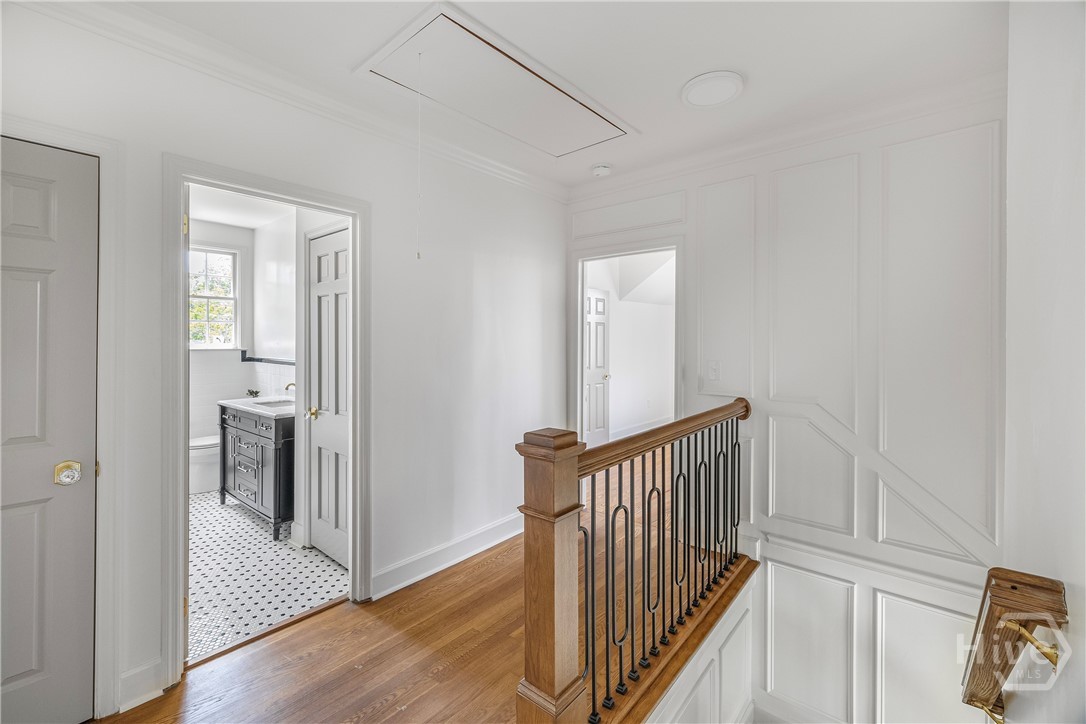 501 East 41st Street Savannah, GA 31401 - Photo 30 of 63 Upstairs