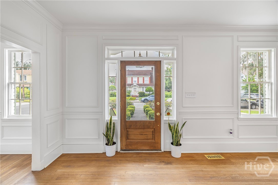 501 East 41st Street Savannah, GA 31401 - Photo 6 of 63 Foyer