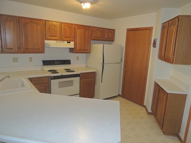 2008 Holiday Road Coralville, IA 52241 - Photo 4 of 25 Gallery Image 4
