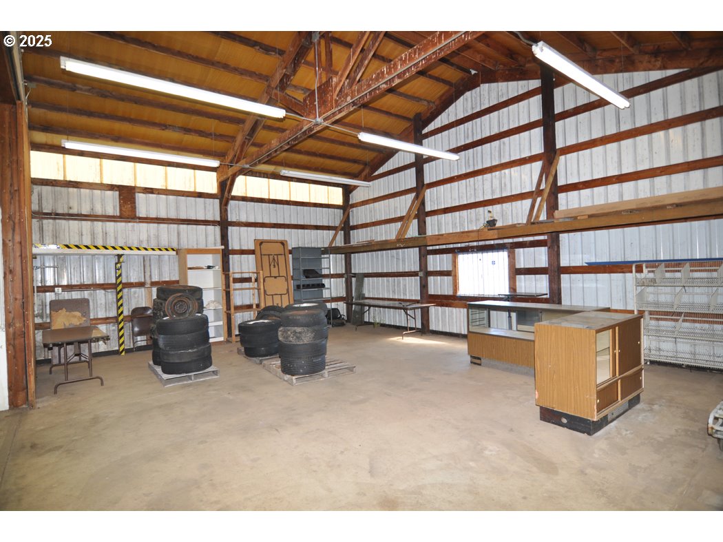 18385 South Springwater Road Estacada, OR 97023 - Photo 6 of 22 a kitchen with furniture and a window