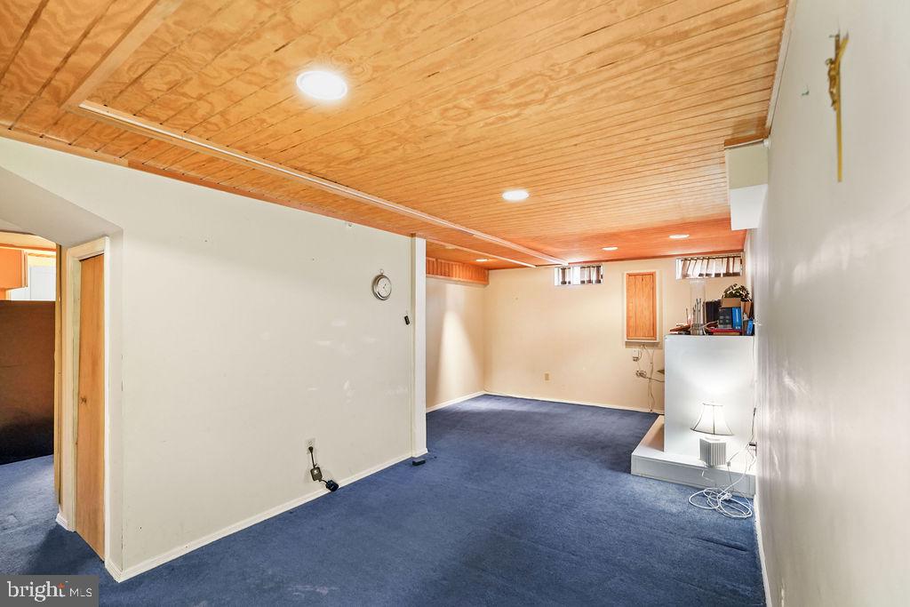 13940 Alderton Road Silver Spring, MD 20906 - Photo 29 of 41 Basement Living Room