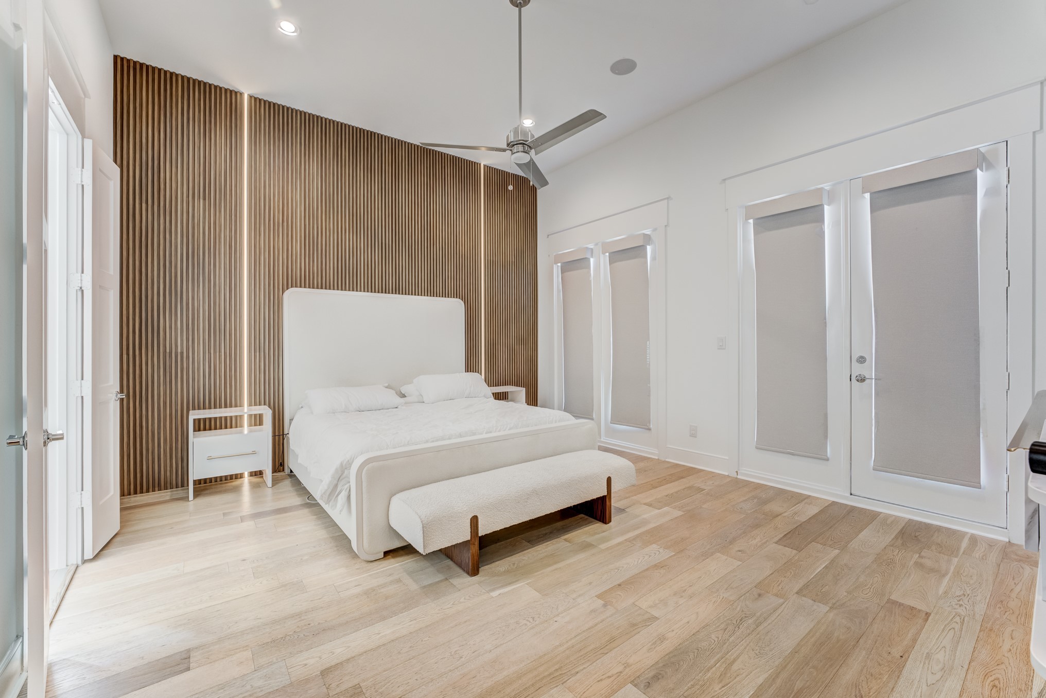 3406 Asher Landing Lane Houston, TX 77080 - Photo 15 of 45 a spacious bedroom with a bed and a window