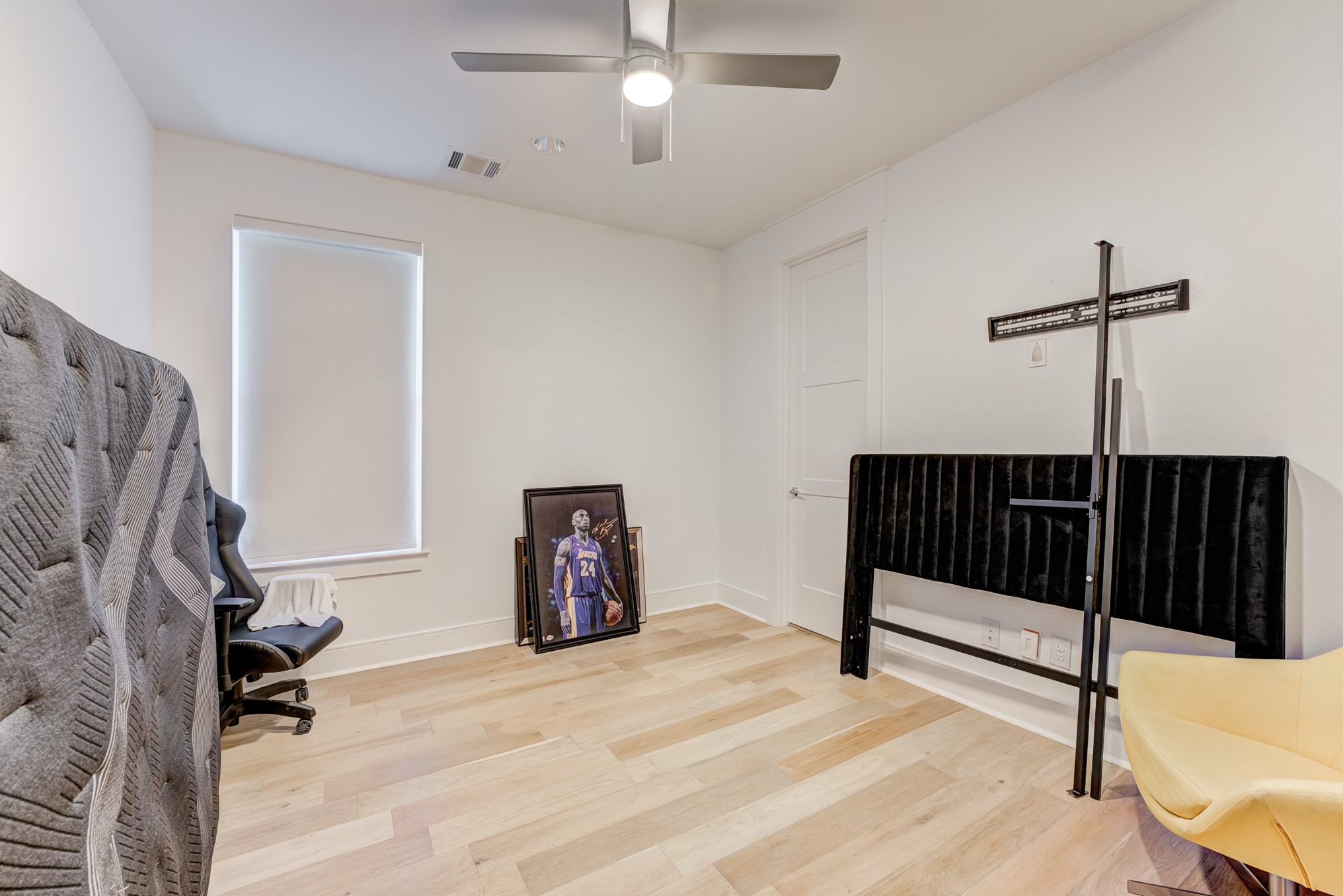 3406 Asher Landing Lane Houston, TX 77080 - Photo 29 of 45 a bedroom with furniture and a window