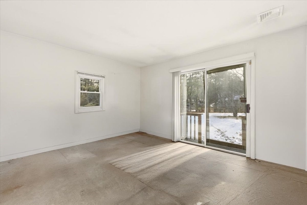 346 South Street Foxboro, MA 02035 - Photo 13 of 18