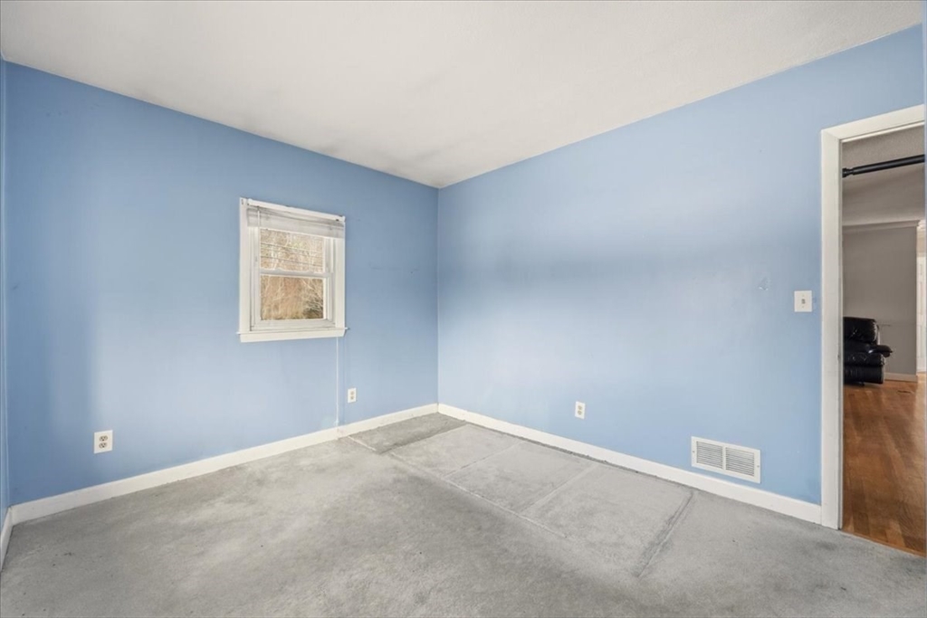 346 South Street Foxboro, MA 02035 - Photo 9 of 18