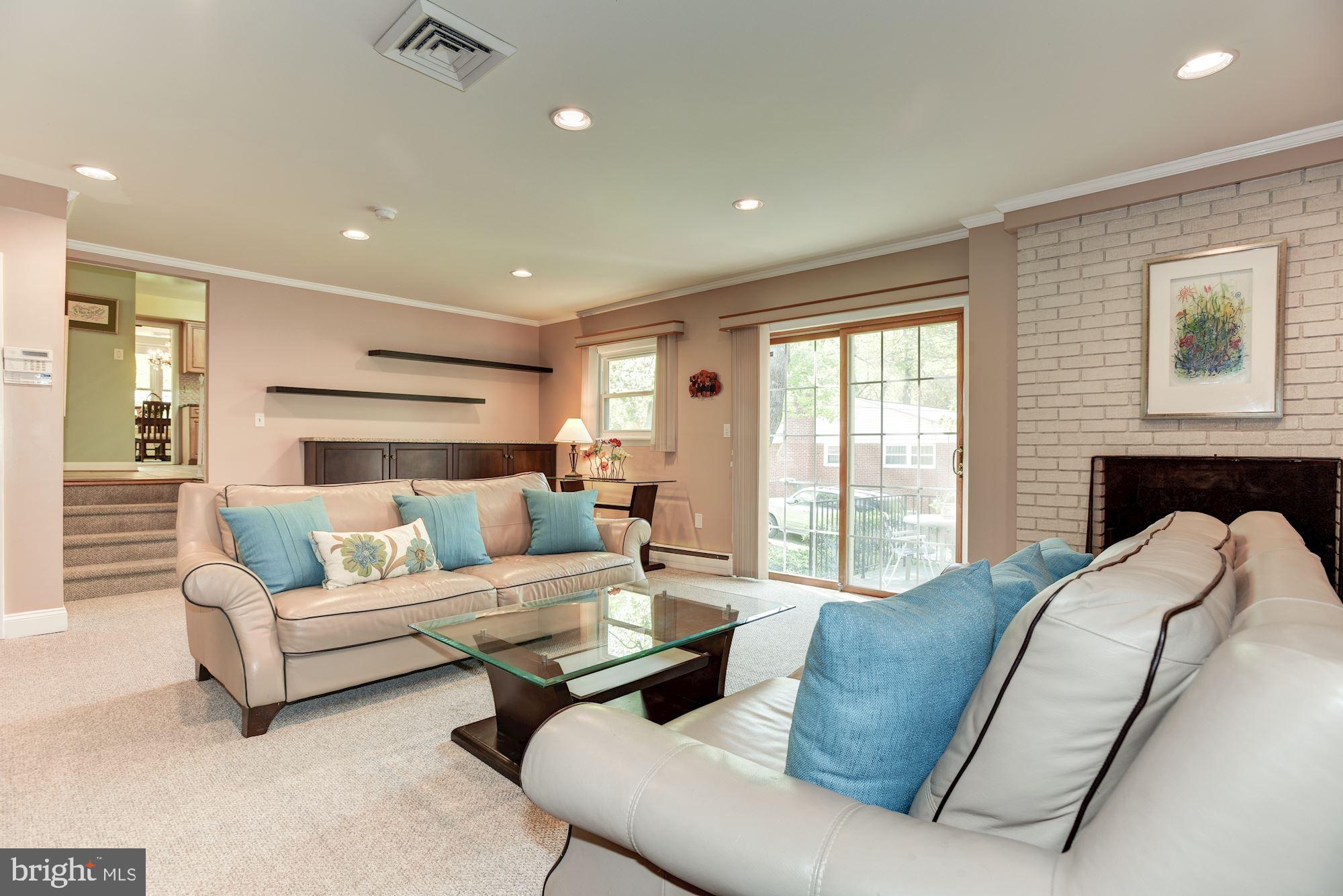 28 Millstone Road Randallstown, MD 21133 - Photo 16 of 45 Family Room | Access to Patio
