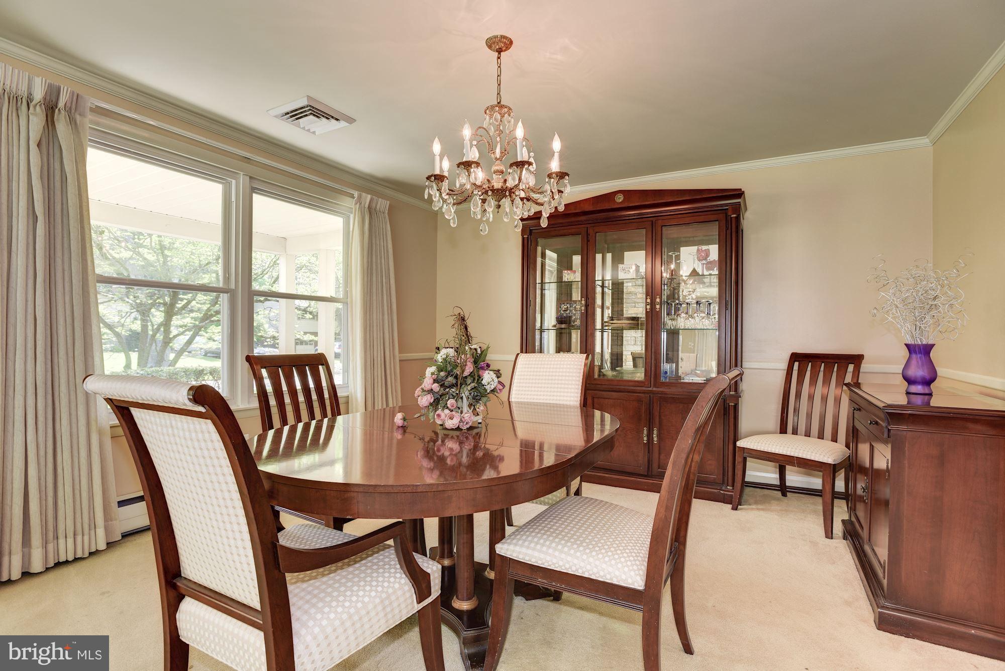 28 Millstone Road Randallstown, MD 21133 - Photo 8 of 45 Dining Room | Crown Moldings