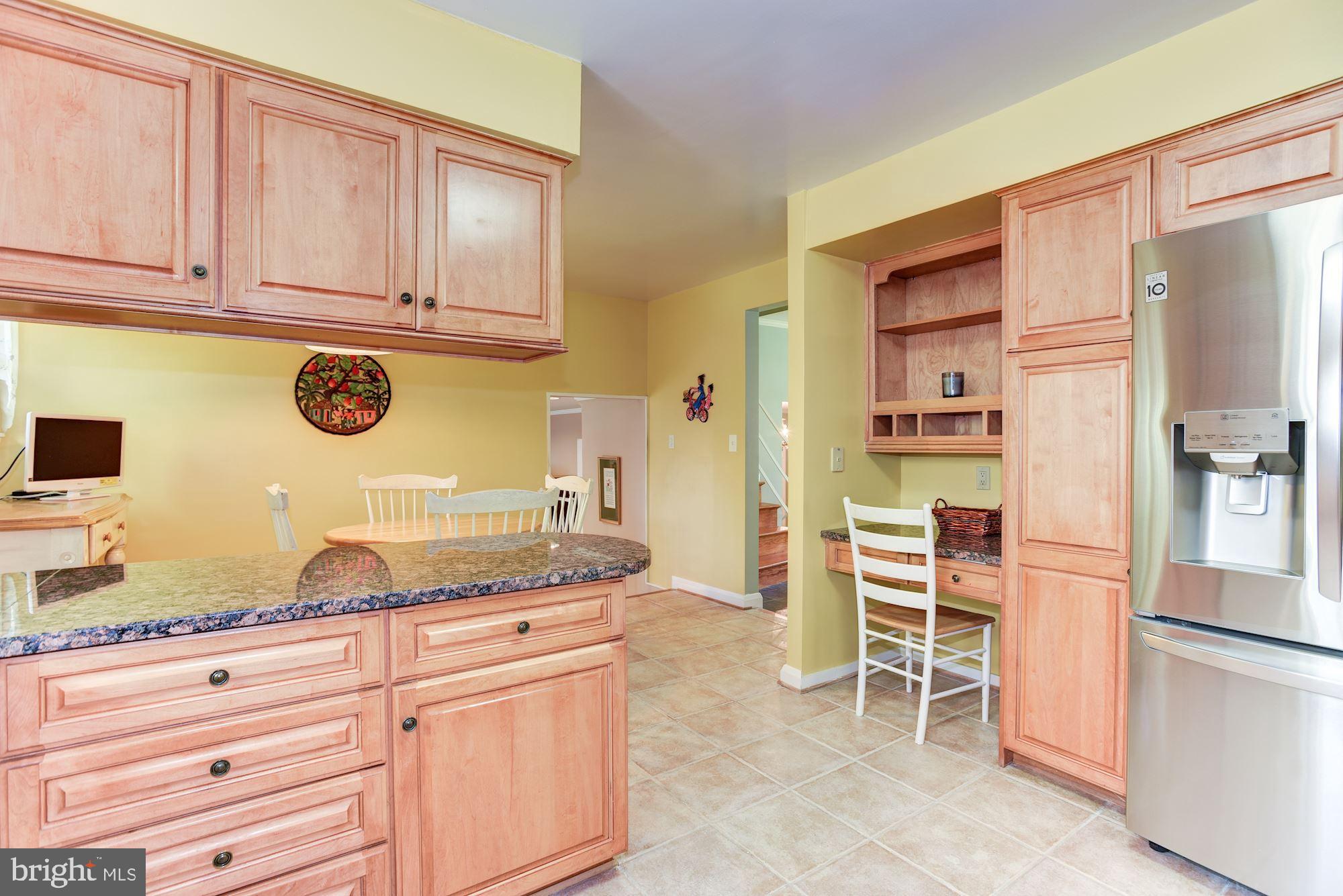 28 Millstone Road Randallstown, MD 21133 - Photo 10 of 45 Eat-In Kitchen | Granite Countertops