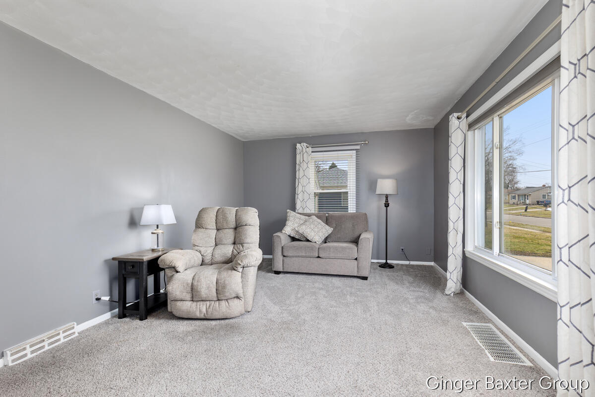 3324 McKee Avenue Southwest Wyoming, MI 49509 - Photo 8 of 20 3324-McKee_003