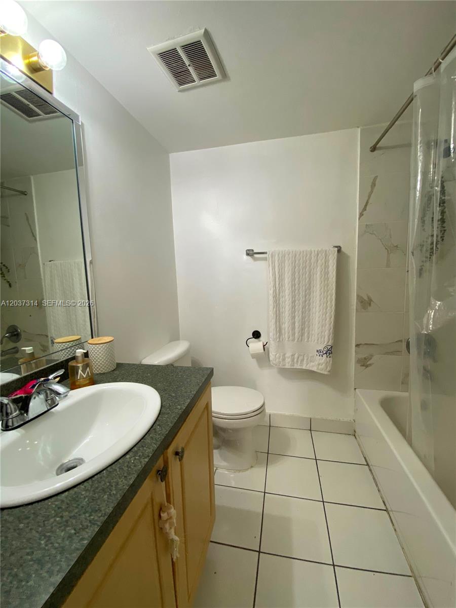 605 South Pine Island Road, Unit 404A Plantation, FL 33324 - Photo 9 of 23
